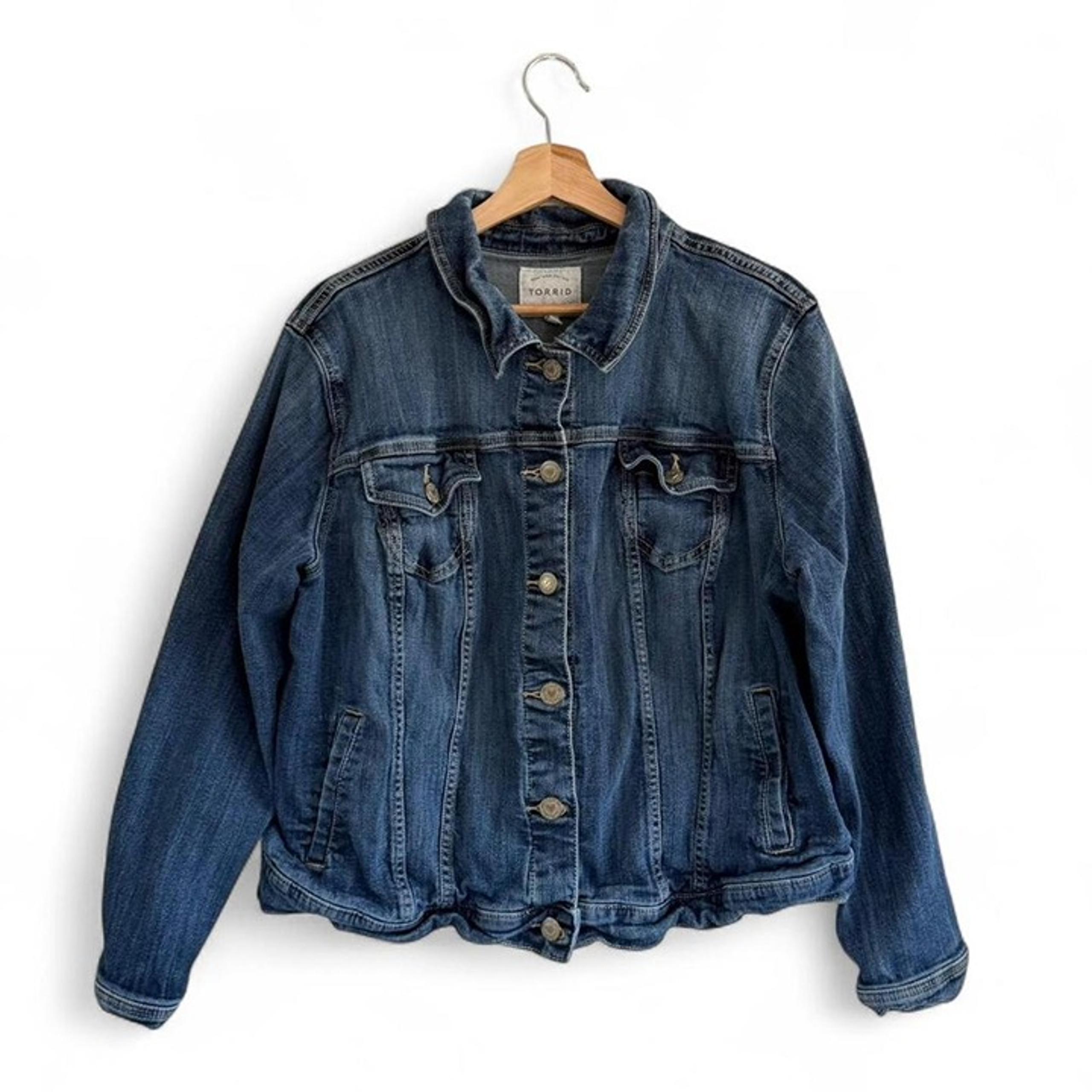 TORRID BLUE JEAN DENIM JACKET BUTTON UP WOMENS SIZE 2 XL