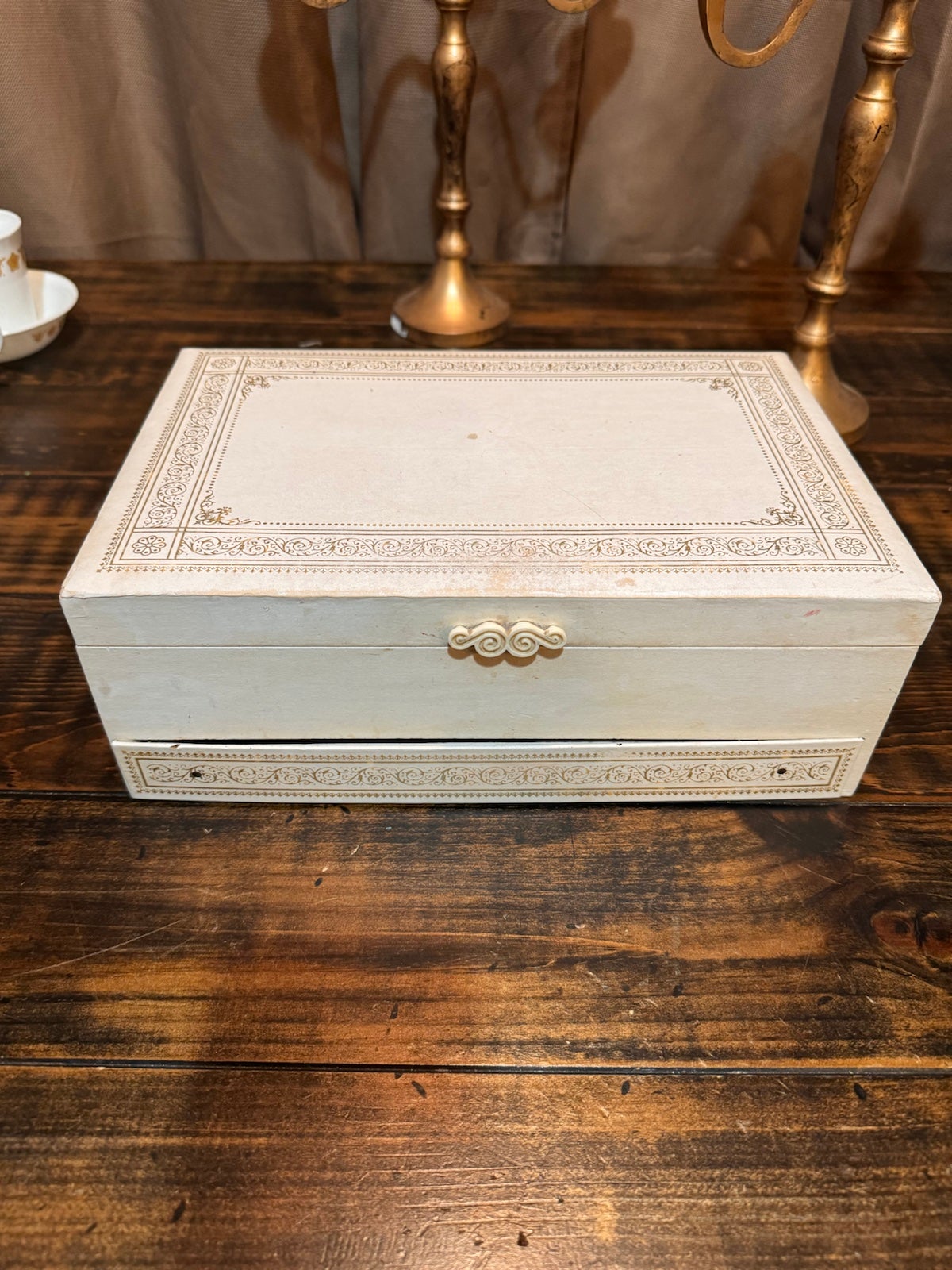 Mele jewelry box vintage