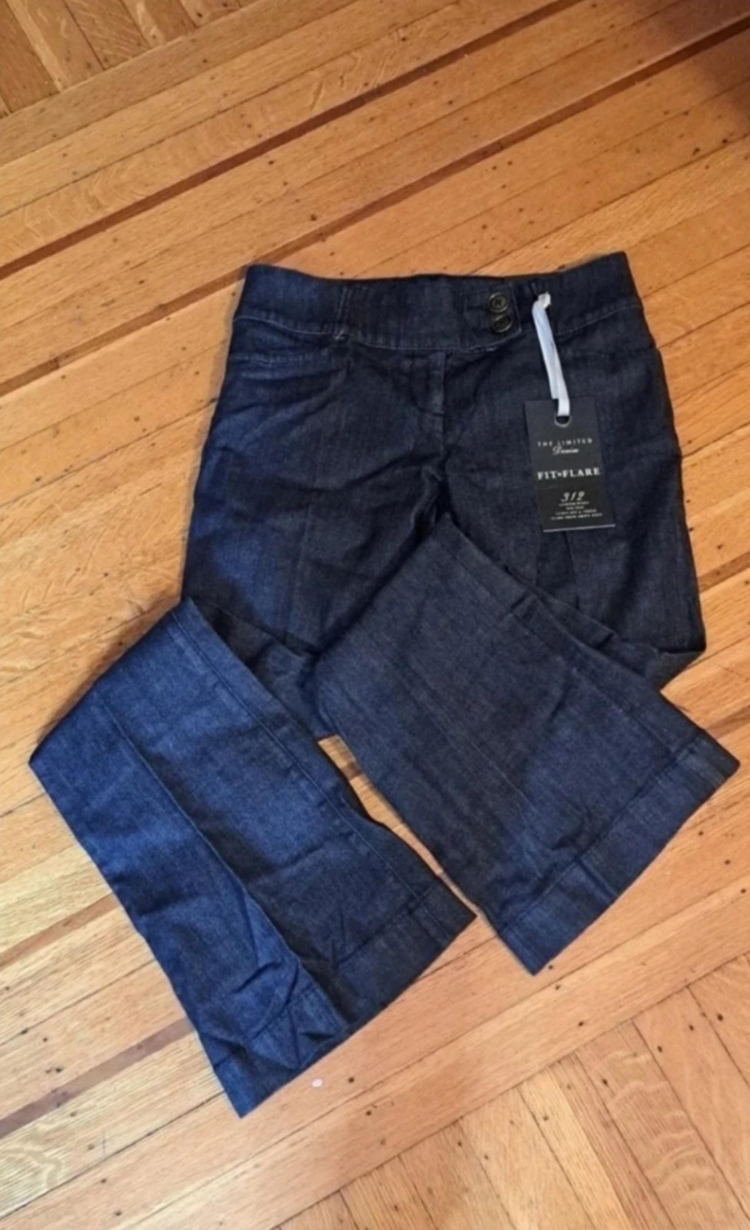 The Limited 312 Fit & Flare Jeans BNWT Size 2