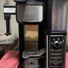 Ninja Single-Serve, Pod-Free Coffee Maker Bar with Hot and Iced Coffee, Auto-iQ,