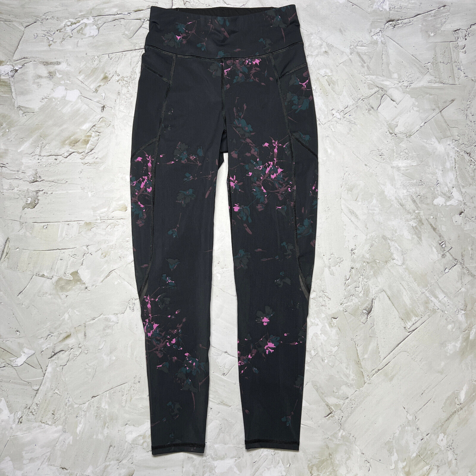 Sweaty Betty SIZE XS Zero Gravity High Waist 7/8 Gym Run Leggings Black Daisy