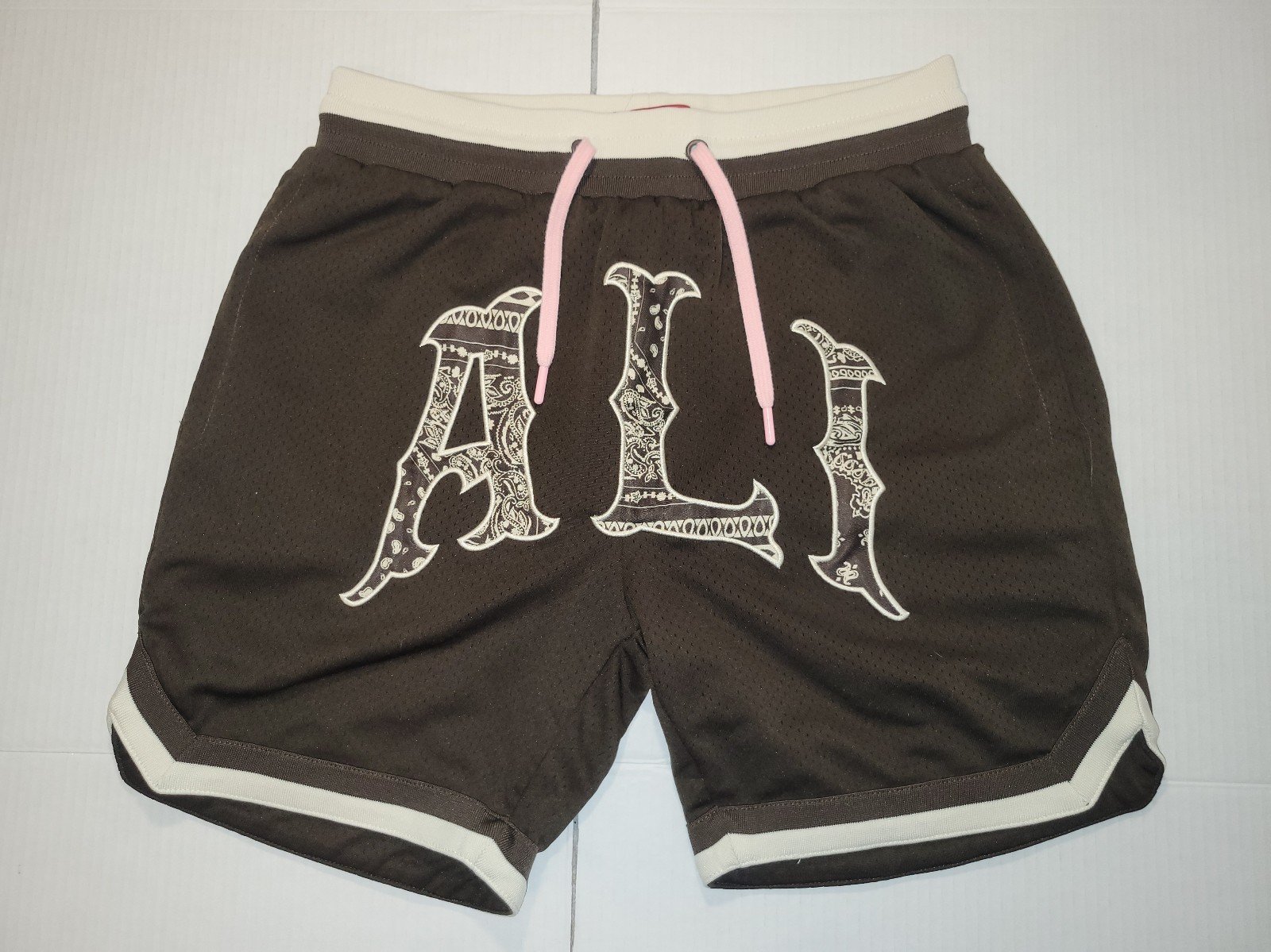 Shoe Palace Muhammad Ali Shorts Brown Pink Butteryfly Bee Mens Medium Drawstring