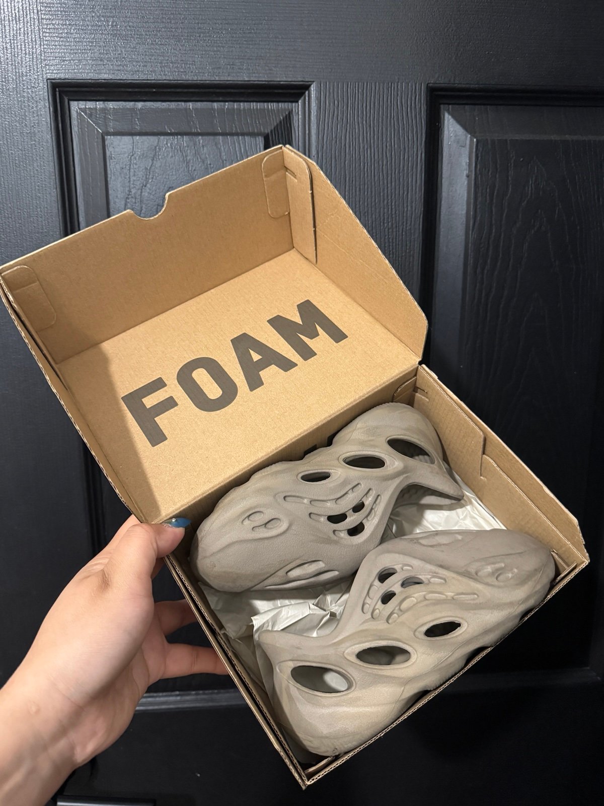 Yeezy Foam runners size 9c