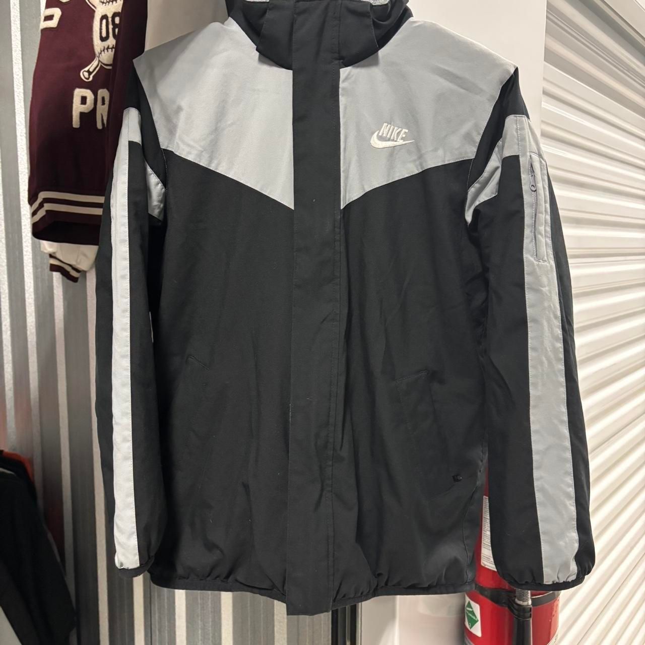 Vintage Y2K Nike reversible black and grey jacket Size Large boys
