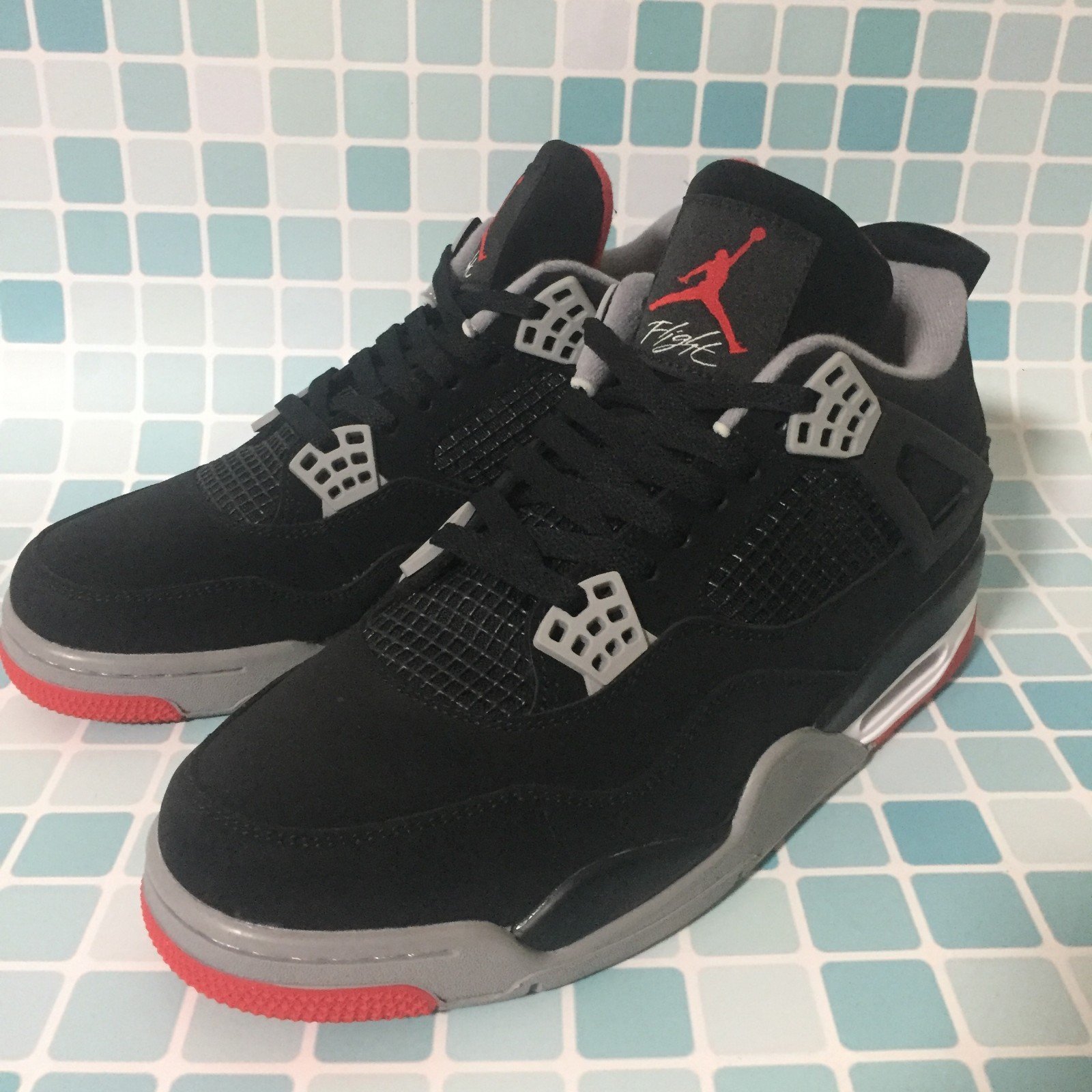 nike Air Jordan 4 retro bred size 9.5