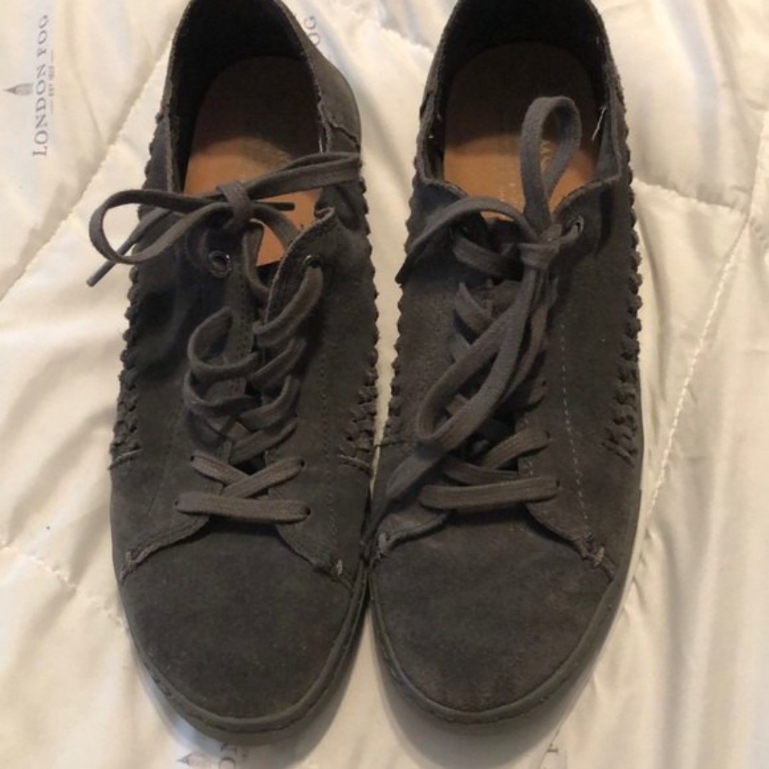 Womens toms lenox suede size 9