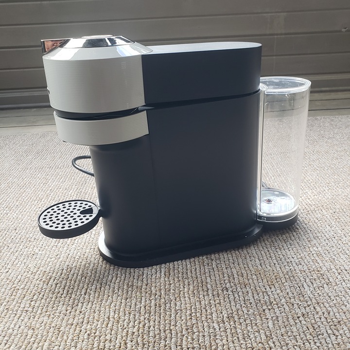 Nespresso Vertuo Next Coffee Maker Light Gray Breville BNV520GRY