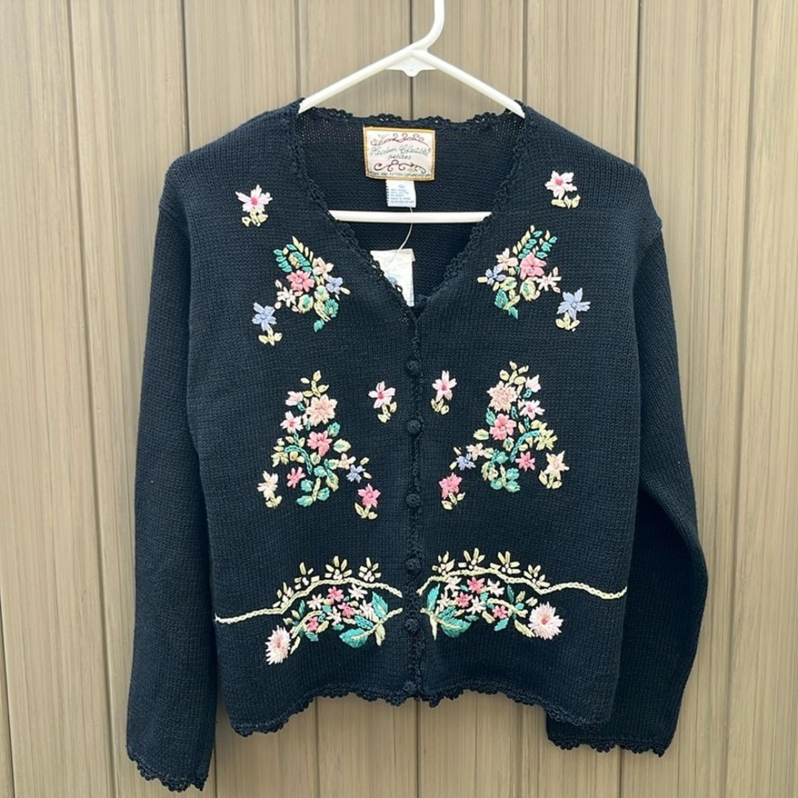 Heirloom Collectibles Petites Floral Embroidered Cardigan sz MP Dead Stock NWT