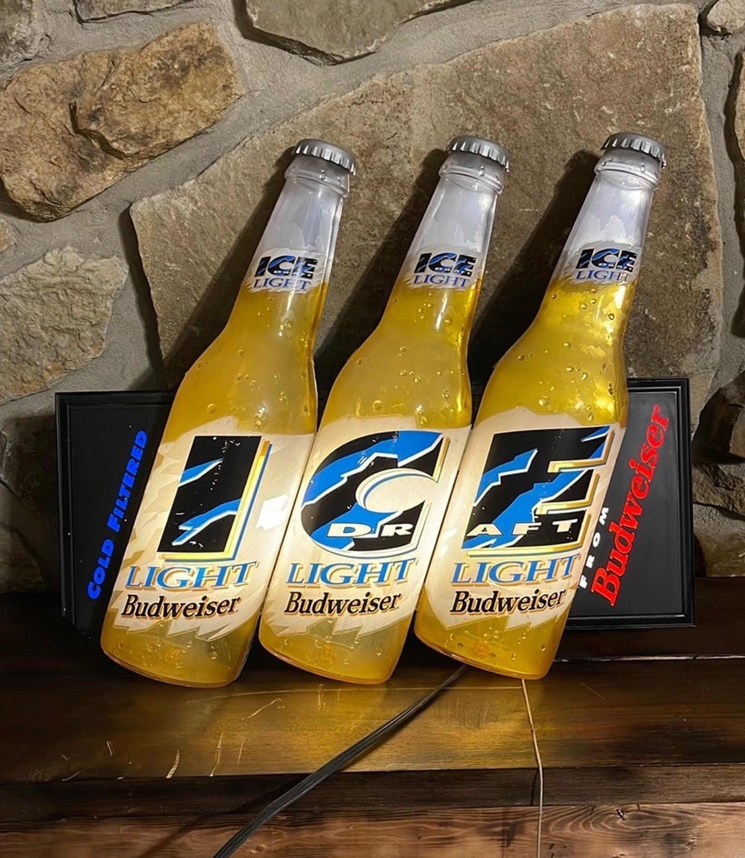 Vintage 1994 Budweiser Ice Light Draft Beer Lighted Sign
