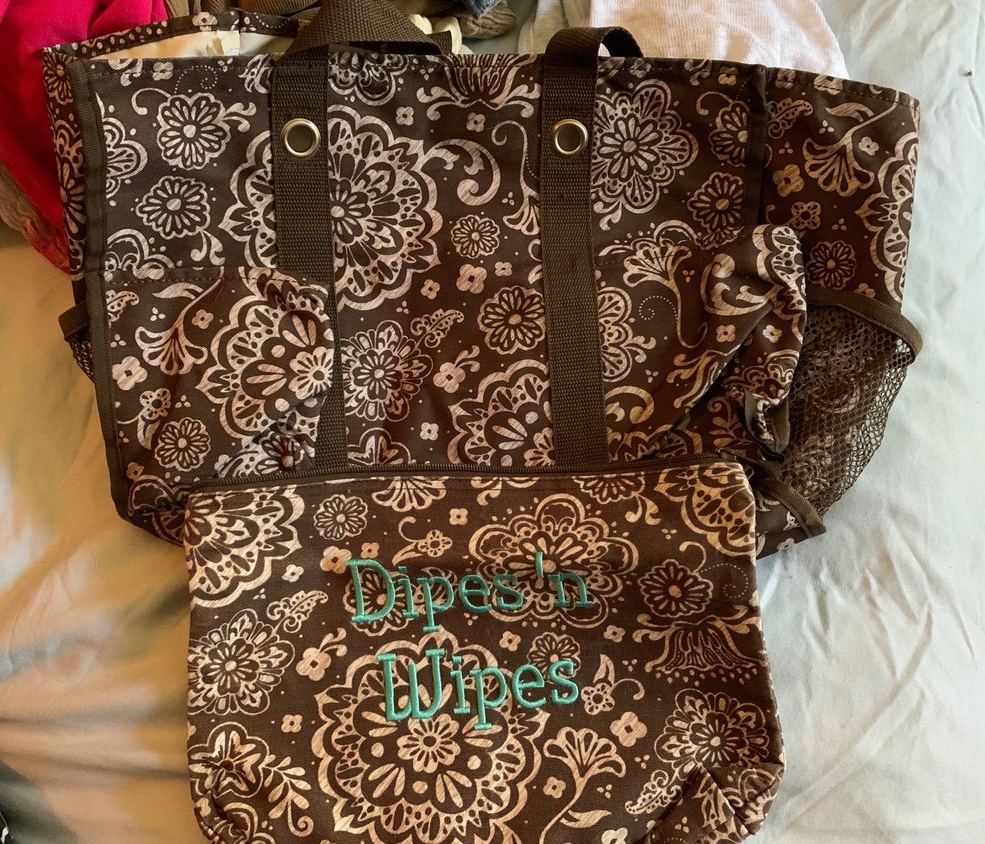 order now enjoy big discount Thirty-One Diaper Bag and Dipes and Wipes accessory bag. High quality Kids order now enjoy big discount Thirty-One Diaper Bag and Dipes and Wipes accessory bag. High quality Kids