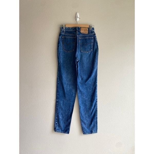 Levi's 70s vtg 17501 501 stone wash high waisted button fly tapered leg jeans