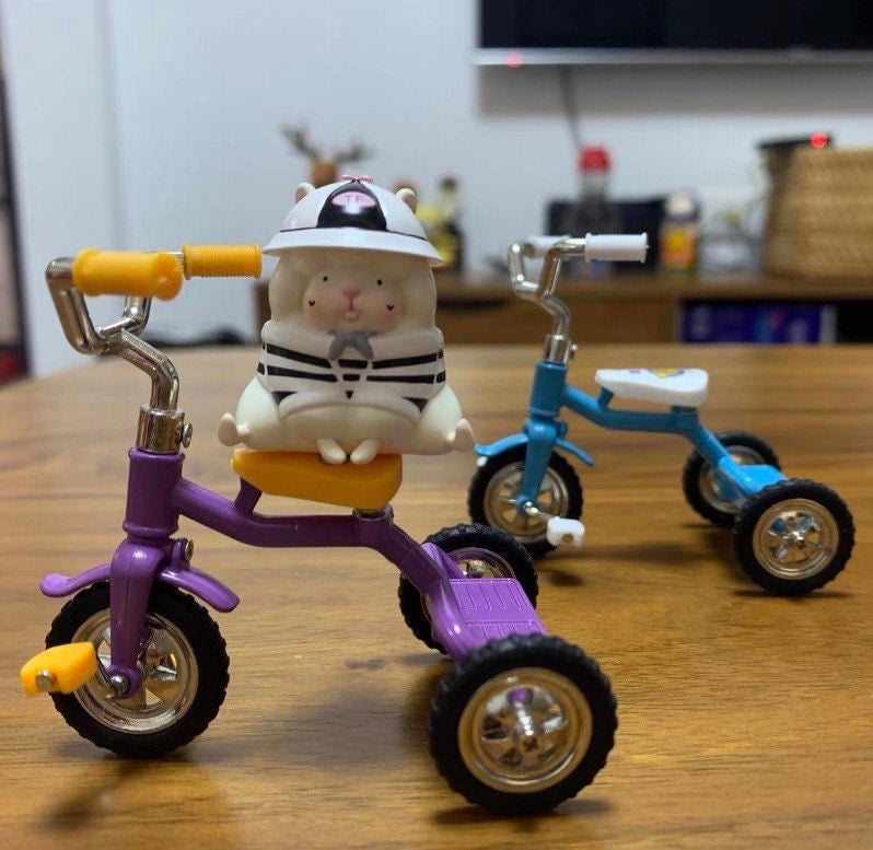 Dollhouse miniature tricycle riding bike x 1