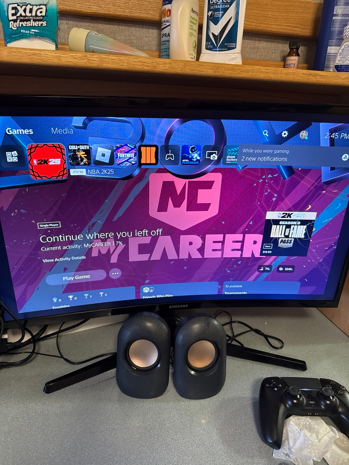 Samsung 27 inch curved monitor + speakers