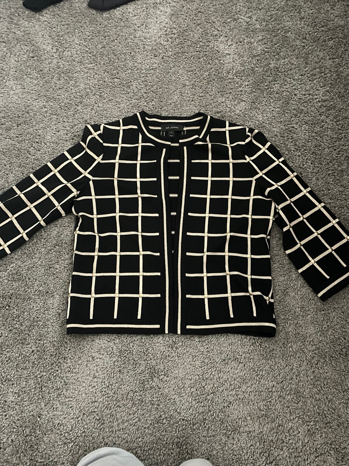 Women’s st.John knit pull over