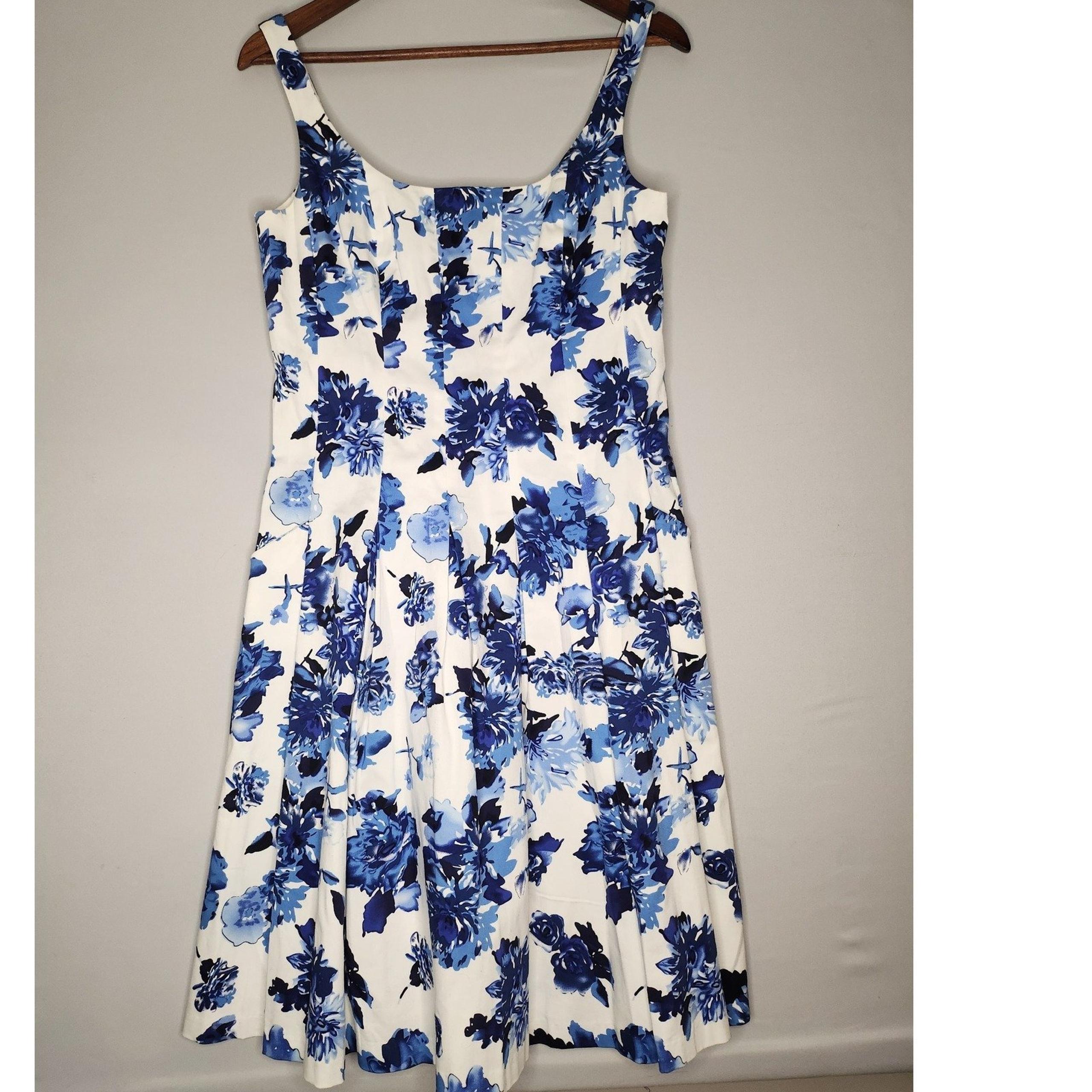 American Living Womans Midi Dress Blue/White 8 Side pockets, Bodice Lined