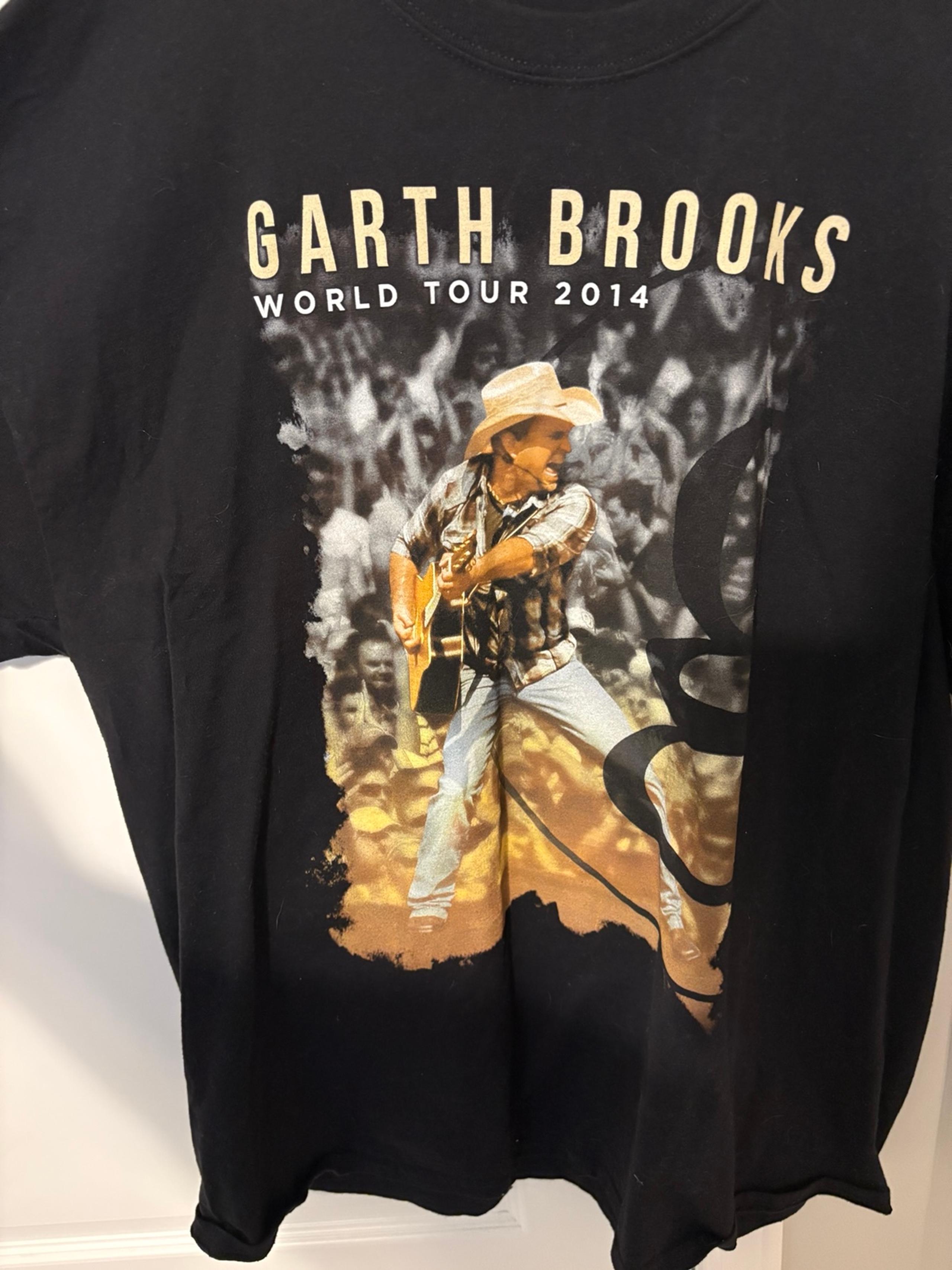 Garth Brooks world tour show T-shirt