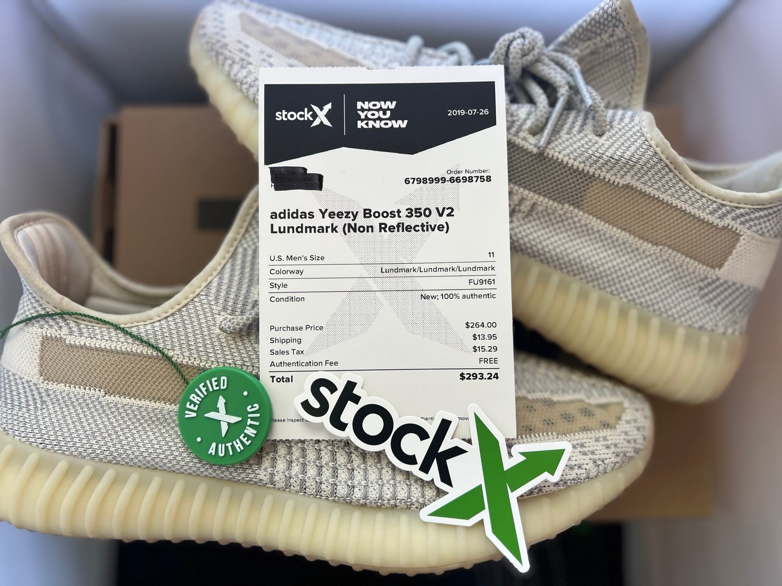 Yeezy Adidas Boost 350 V2 in Lundmark