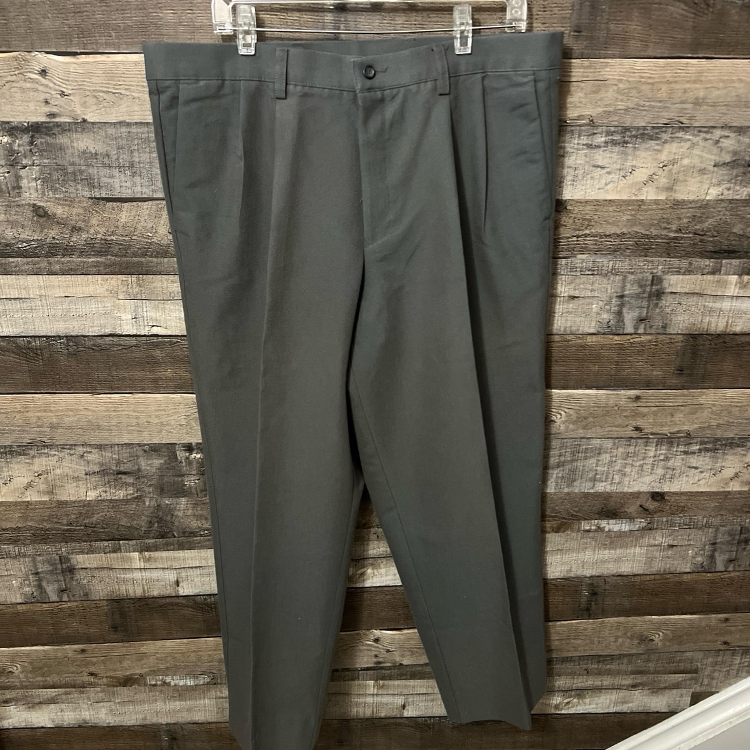 Dockers Men’s Pleated Classic Fit Gray Pants
