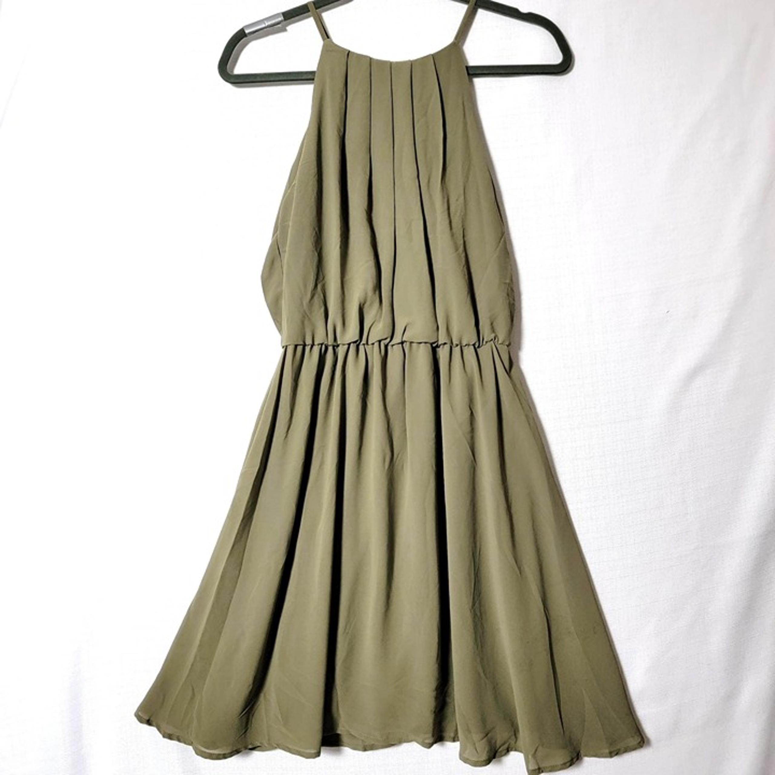 Lush Womens Summer Dress Sz L Sleeveless Pleated Spaghetti Straps Olive Green Womens Summer Dress Sz L Sleeveless Pleated Spaghetti Straps Olive Green - Lush