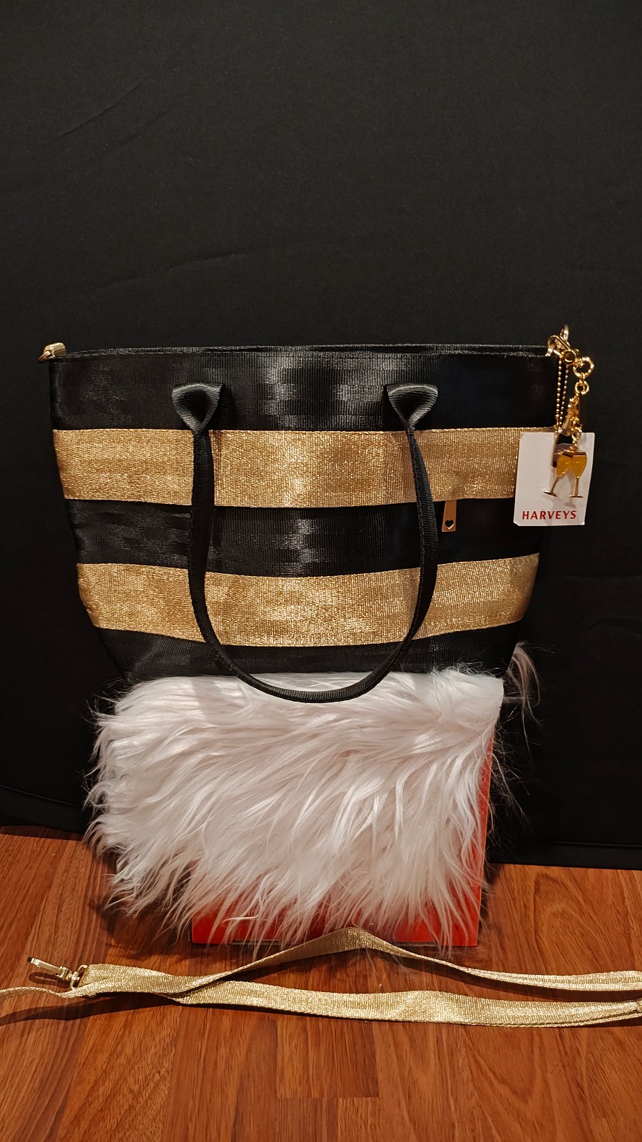 Harvey's Seatbeltbags New Year Medium streamline Tote gold black seatbelt bag