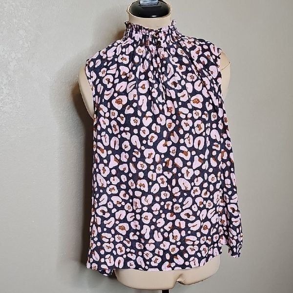 Marie Oliver Silk Sleeveless Leopard Print Top Pink gray ruffle keyhole neck L