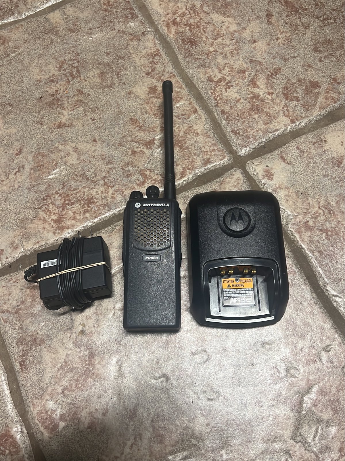Motorola PR860 Radio With charger works great
