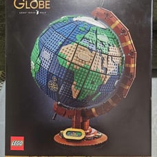 LEGO 21332 Globe, Brand New, Unused.