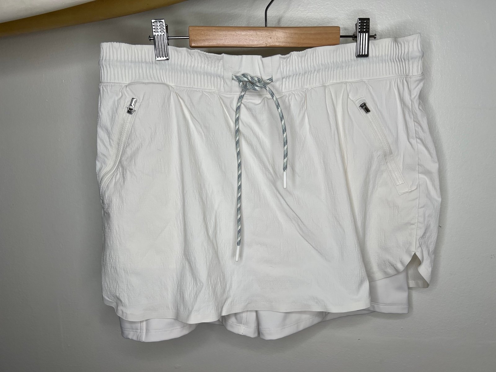 Brand New-Athleta Trekkie Skort
