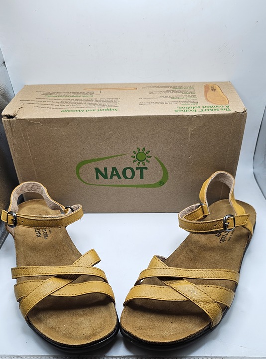 NIB Women's Naot Patricia Leather Sandals Marigold EU 41 US 10-10.5