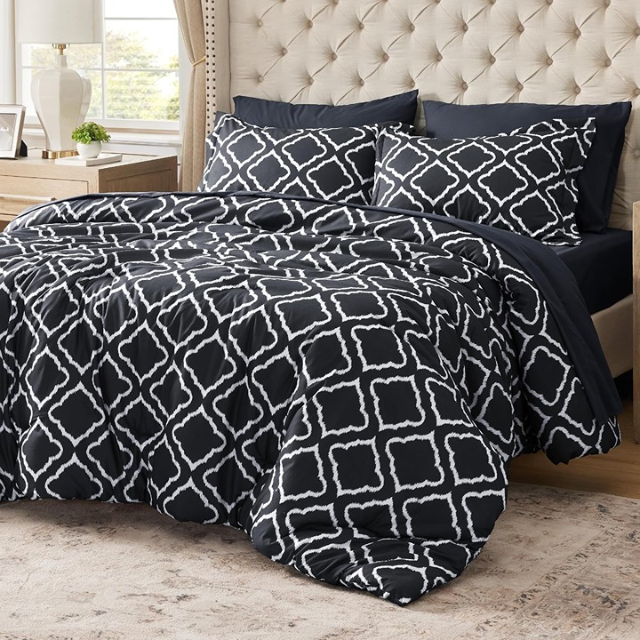 Queen Comforter Set 7 Pieces - Black Quatrefoil Comforters