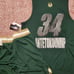 NBA MILWAUKEE BUCKS SET NWT
