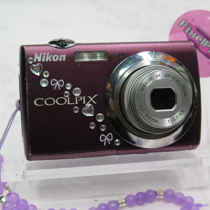Nikon Coolpix S220