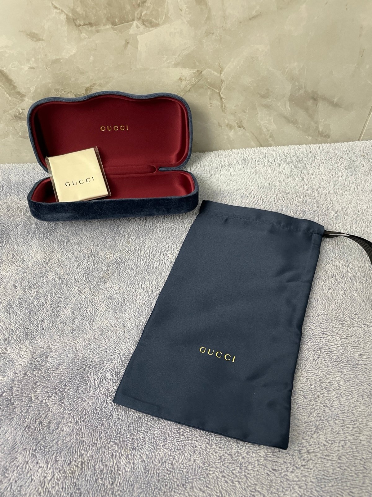 GUCCI SUNGLASS EYEGLASS HARD BLUE VELVET CLAMSHELL CASE Medium