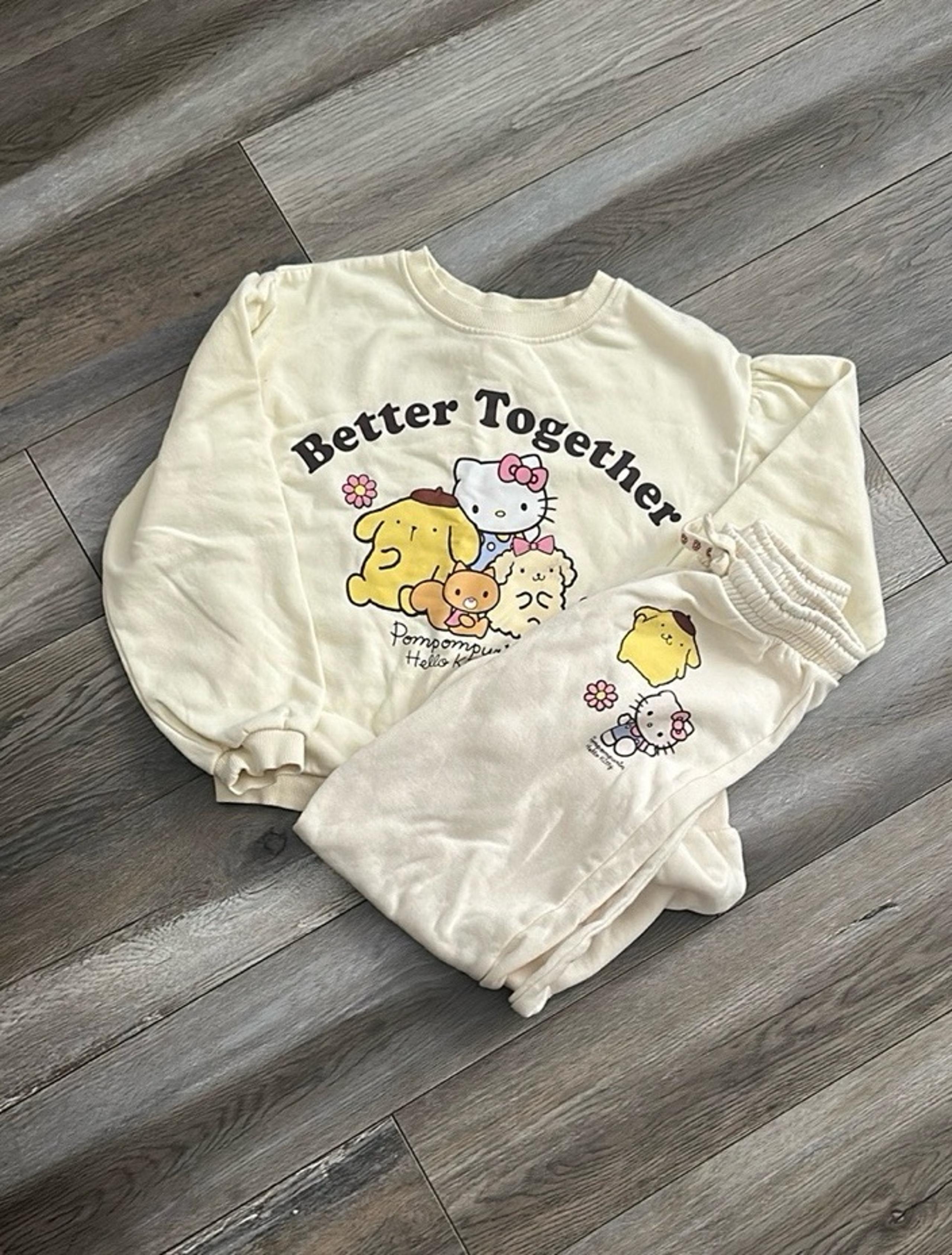 Sweatshirt