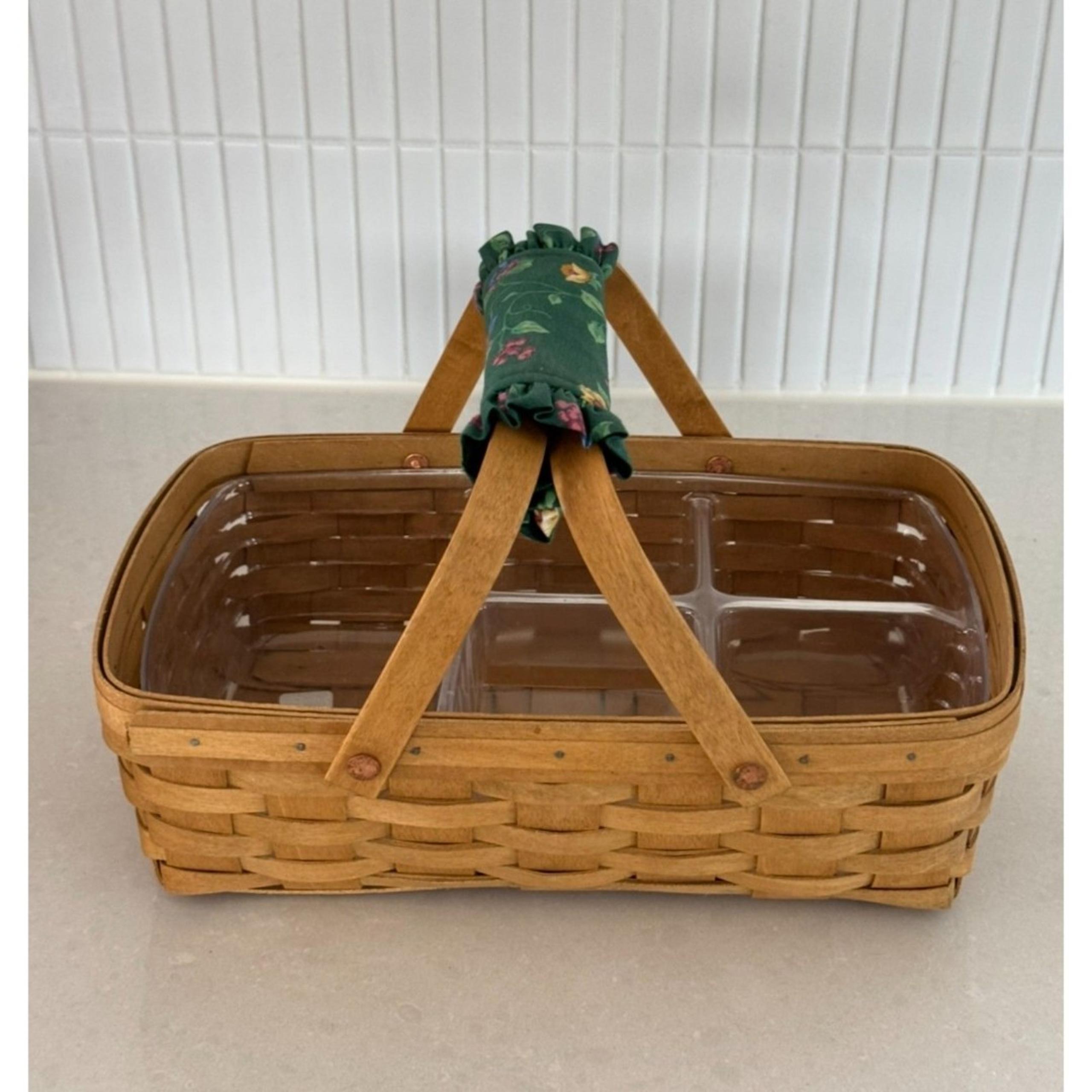 Longaberger 2004 Basket w/ Swinging handles, Liner & Emerald Vine Handle Gripper