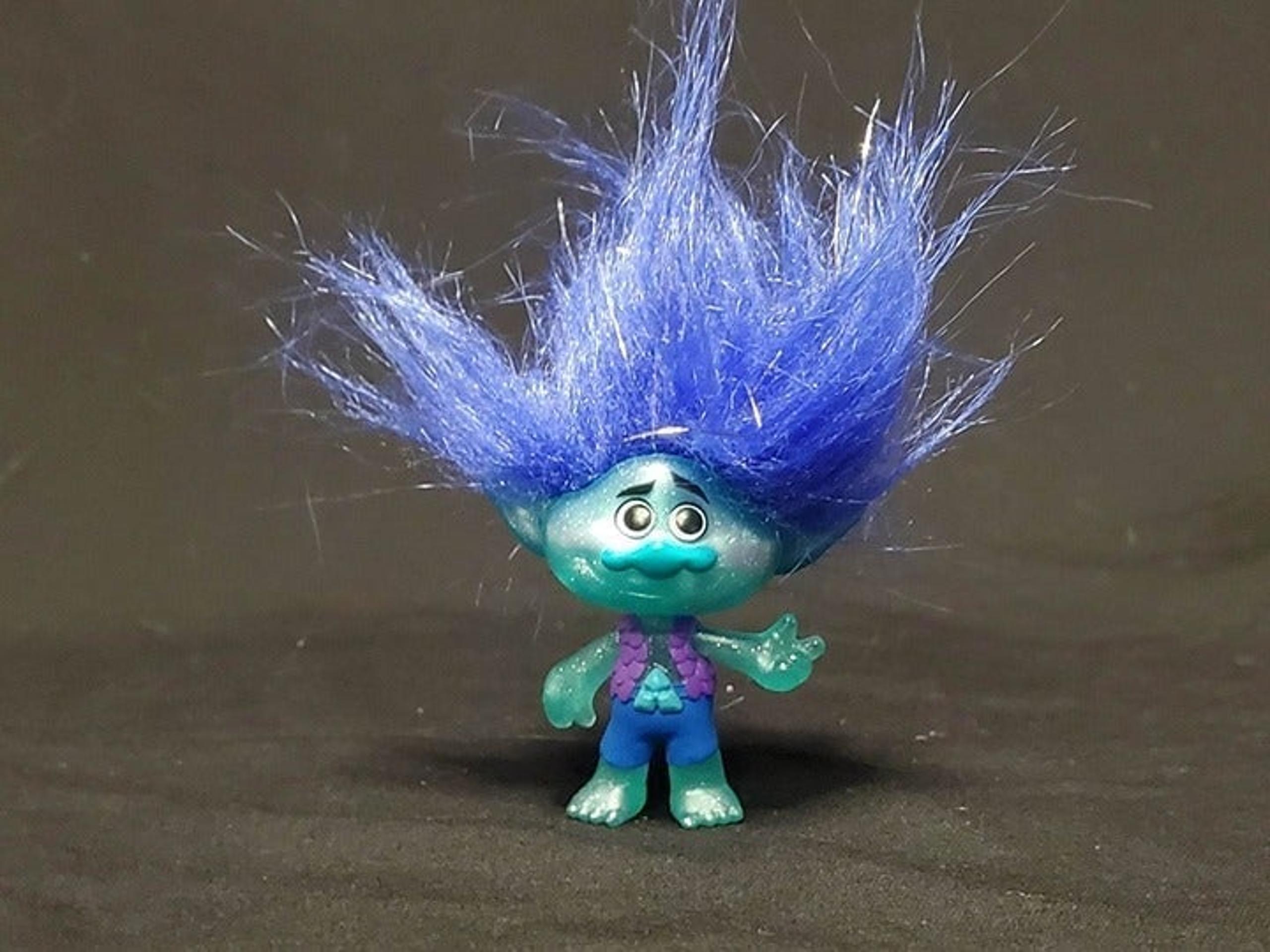 2015 Hasbro Dreamworks Trolls Glitter Branch 2" Toy Figure