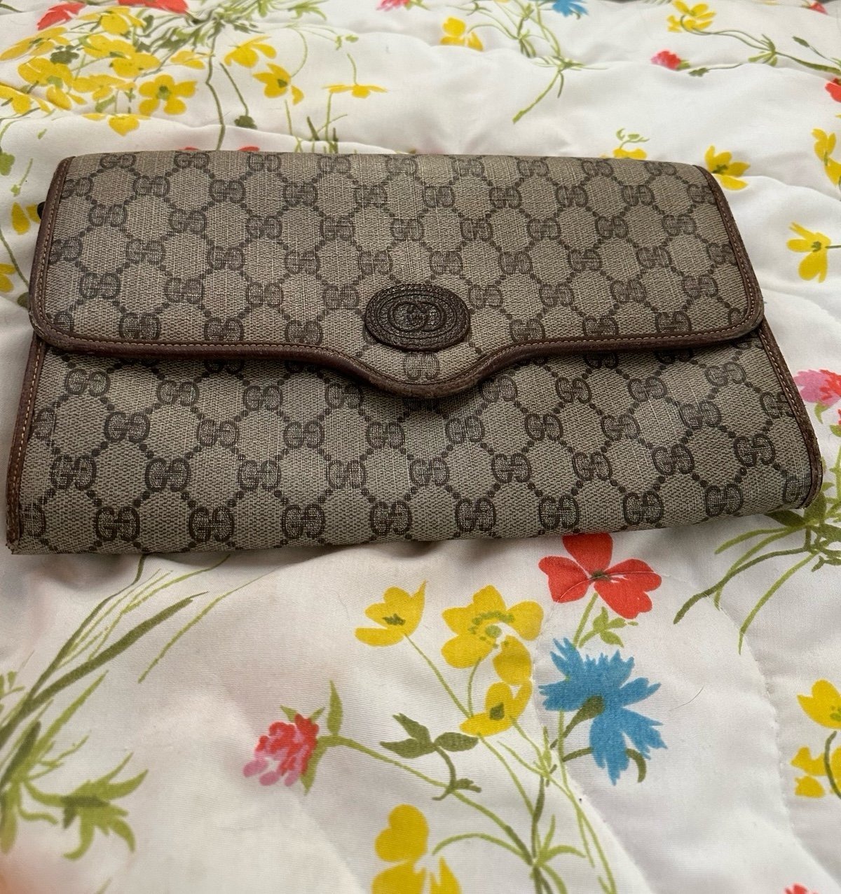 Vintage Gucci clutch bag