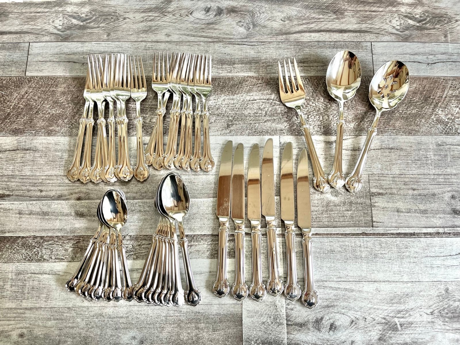 Wallace Napoleon Bee 18/10 Stainless Steel Flatware Set