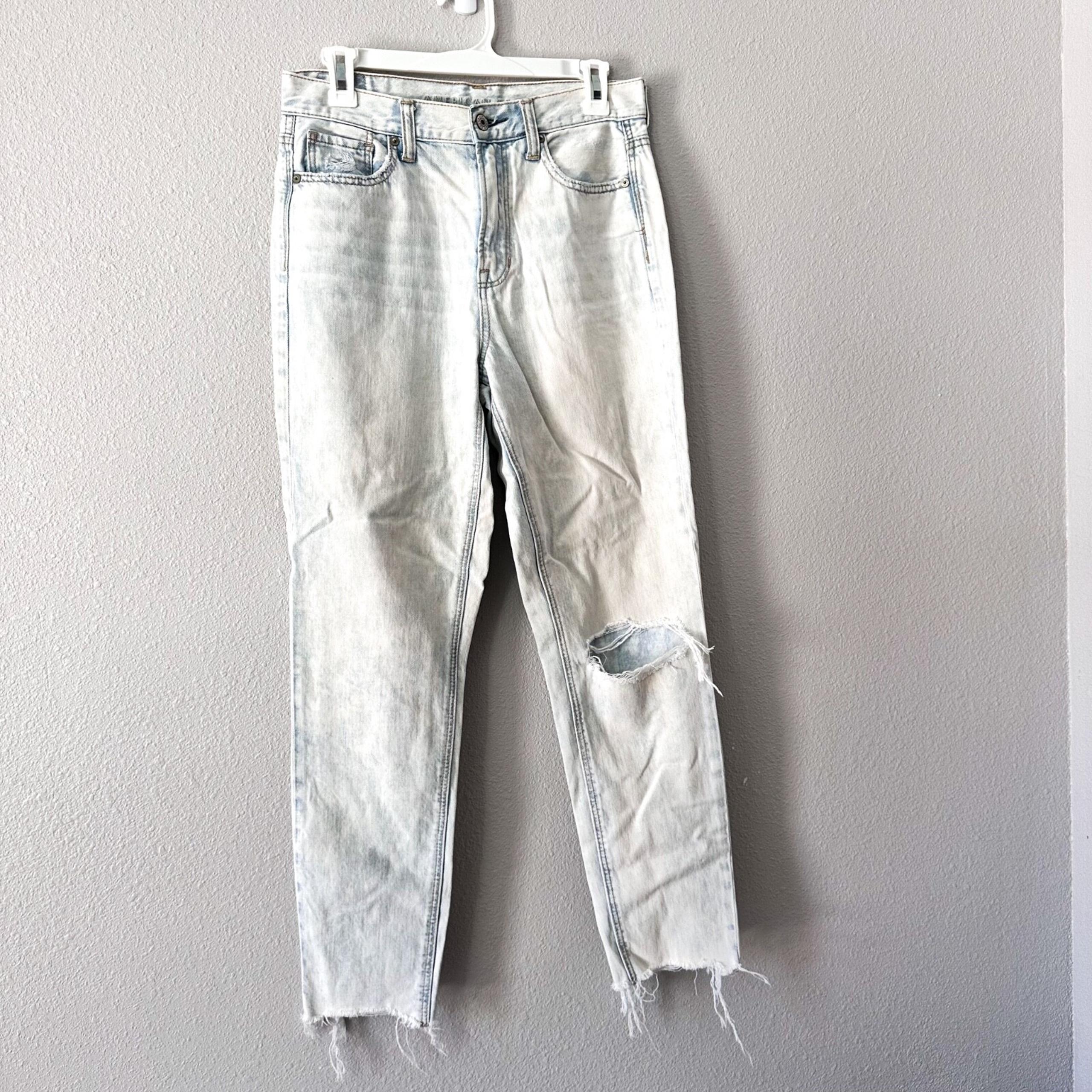 American Eagle White Wash Distressed Raw Hem Boyfriend Women's Jeans Size 4