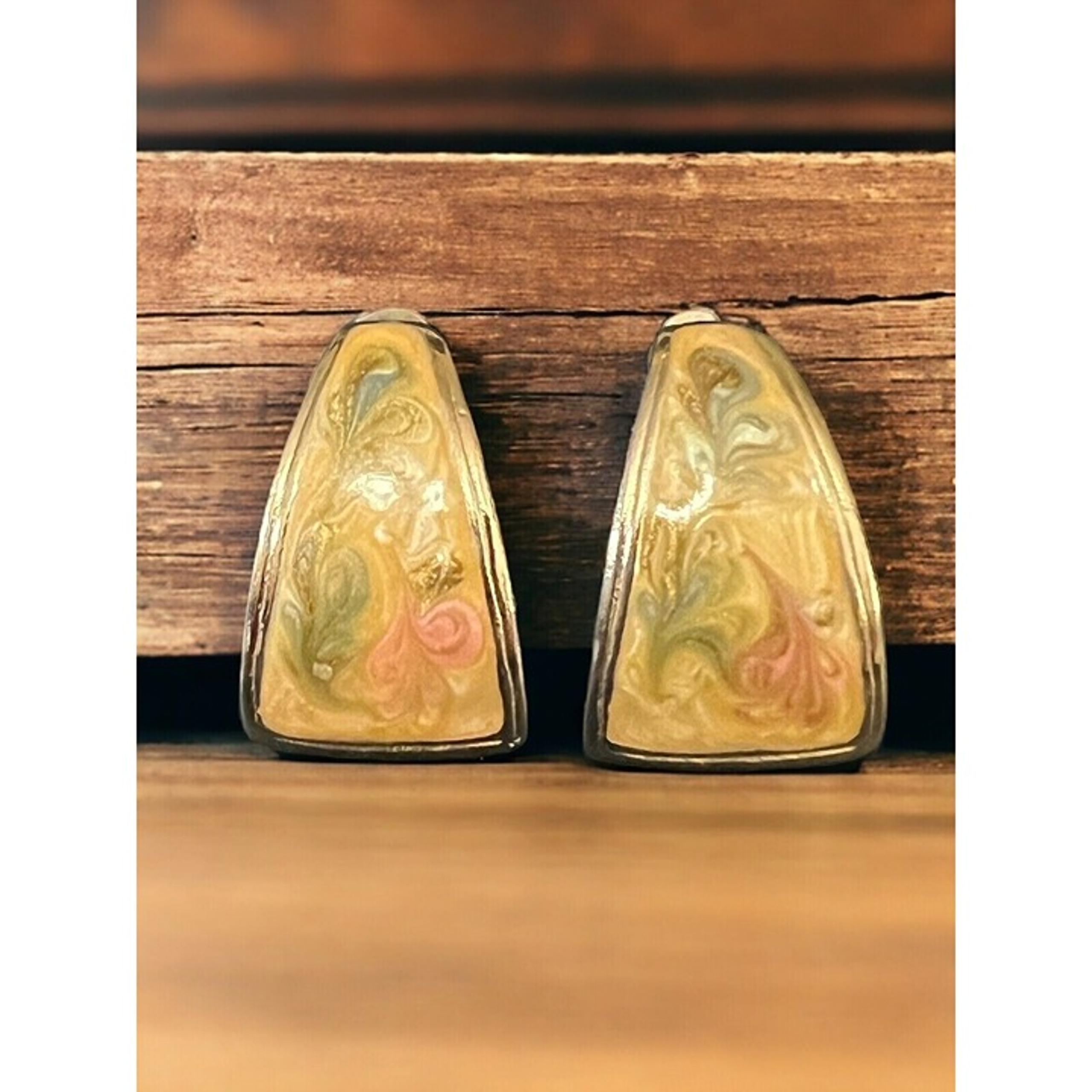 Vtg Gold Tone Pierced Earrings Enameled Painted Triangular & Curved Multicolor