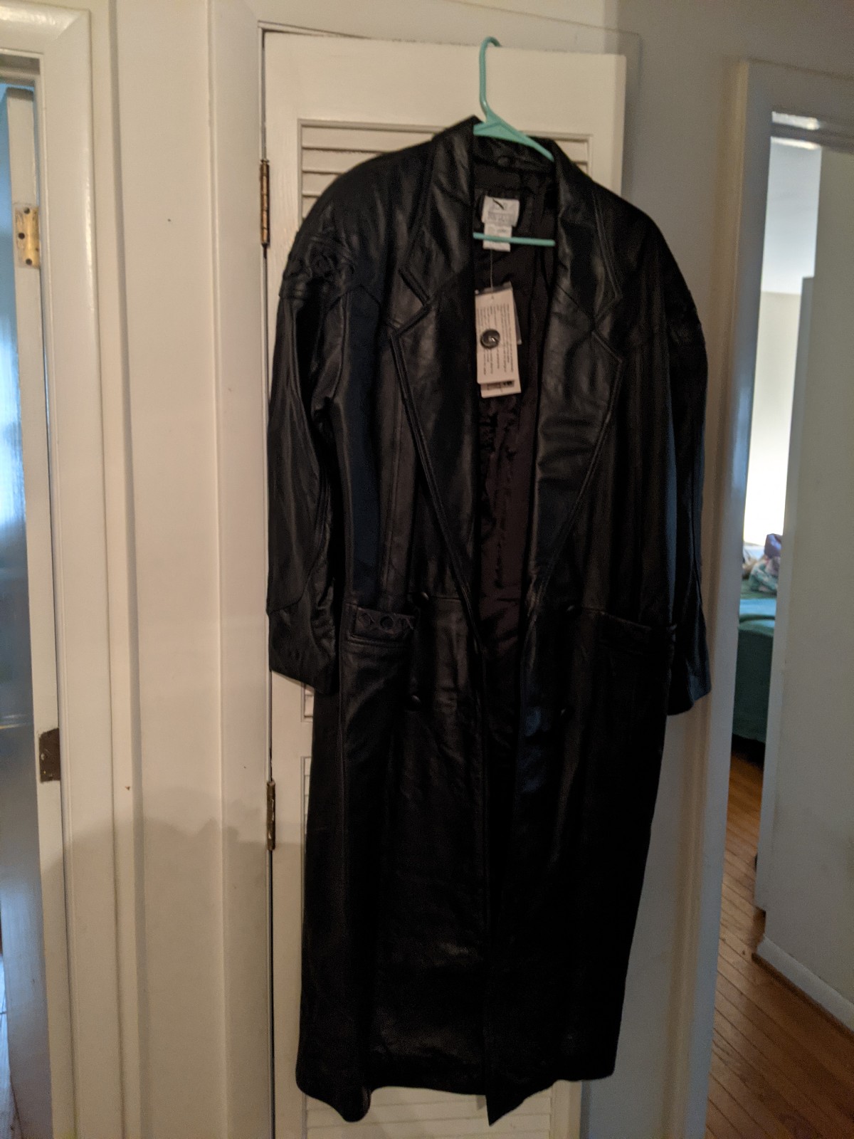 WOMEN'S MEDIUM New with tag leather coat