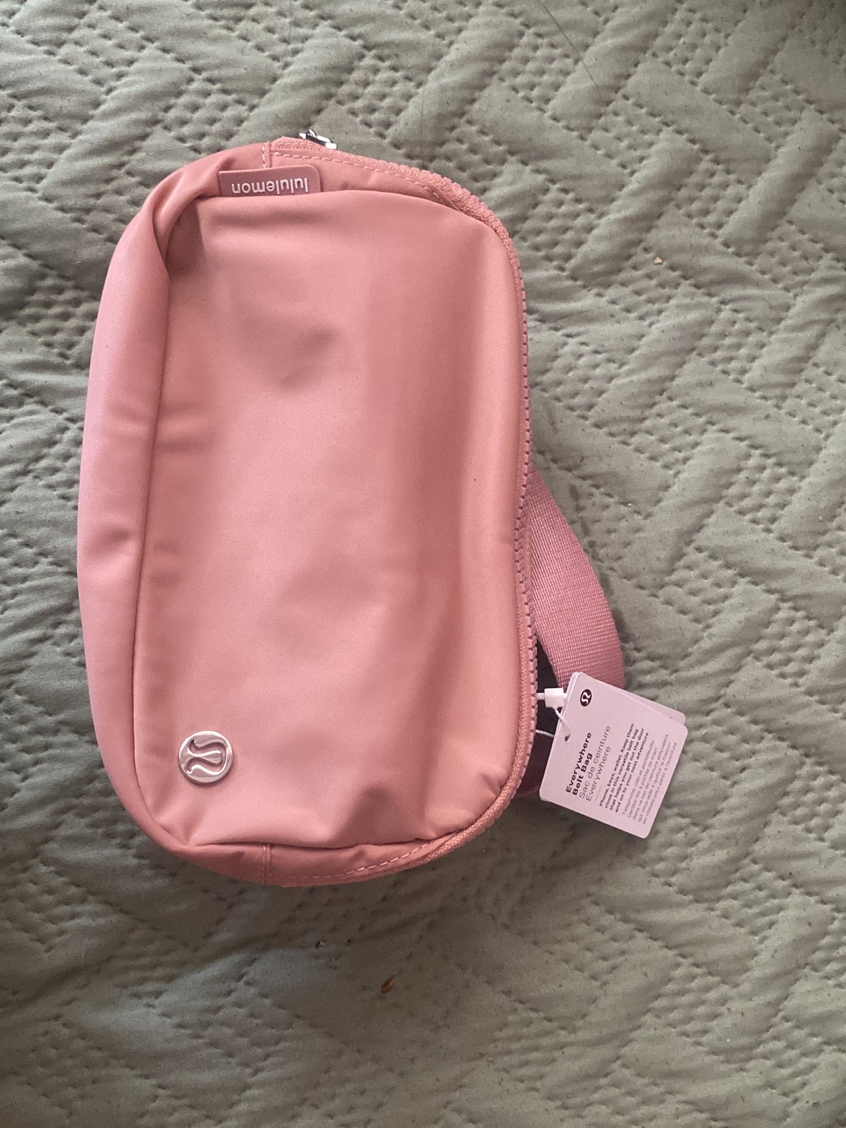 NWT Lululemon Everywhere Belt Bag