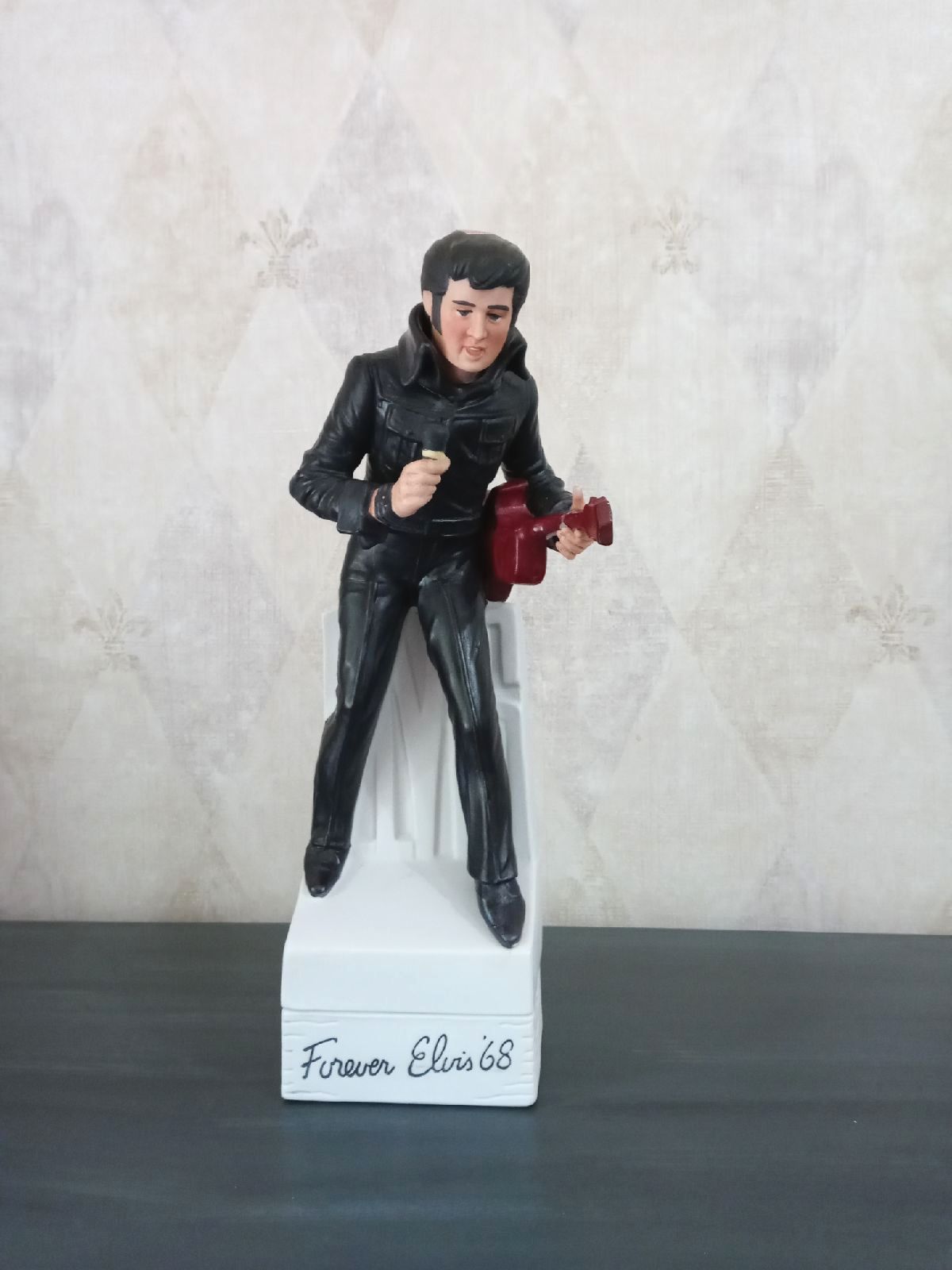 Elvis Presley Decanter Forever Elvis '68