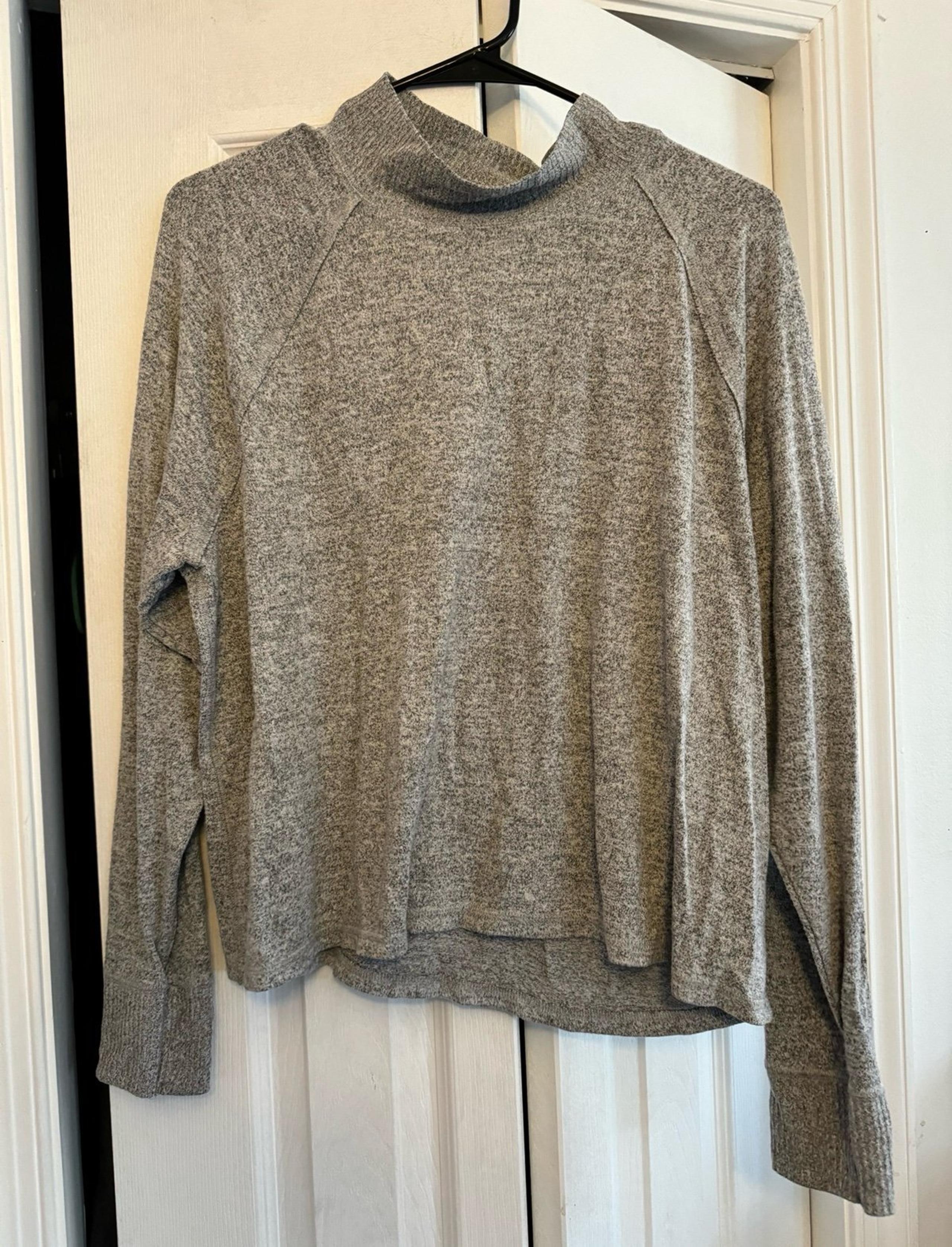 Abercrombie and Fitch mock neck pullover sweater, size large grey