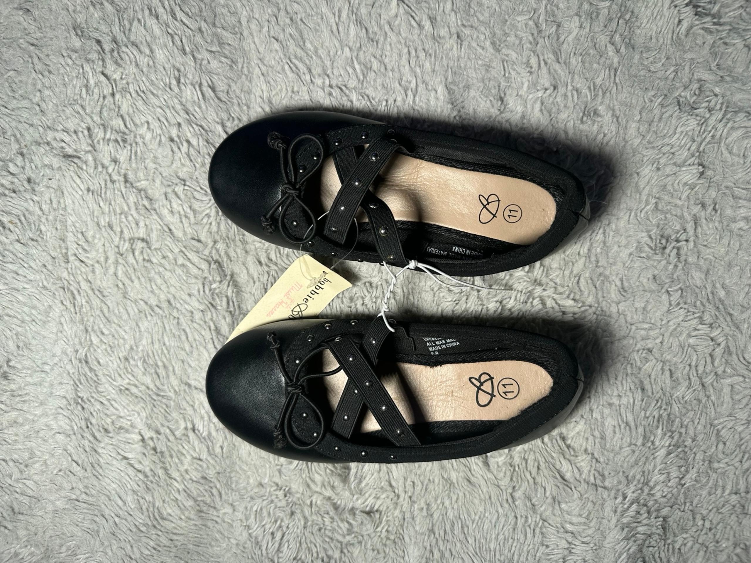 Little girls Ballet Flats with stud design size 11 NWT