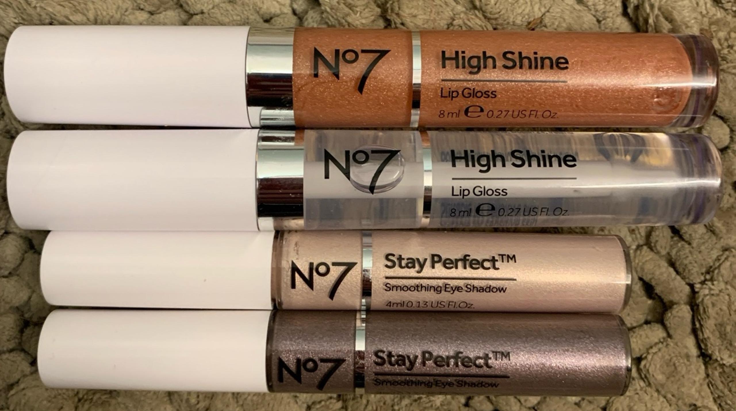 No7 4Total -2 eye shadows 4 ml (STAY PERFECT) & 2 8 ml lip gloss’ (HIGH SHINE)