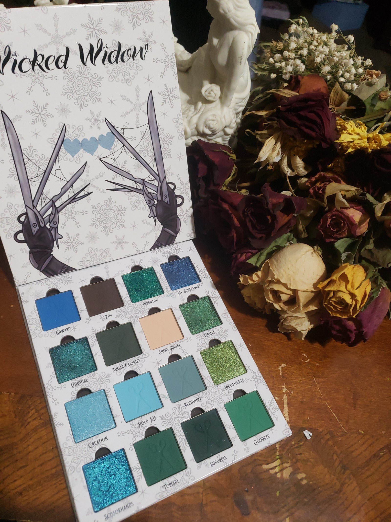 Wicked widow Customize Scissorshands palette vol 1, 2