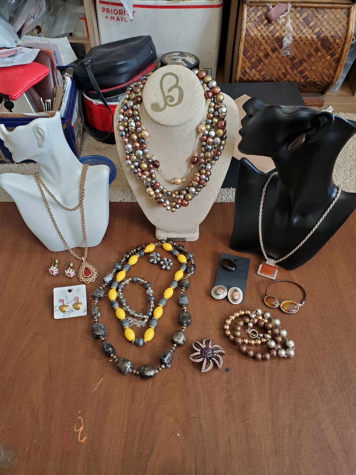Mostly vintage jewelry lot