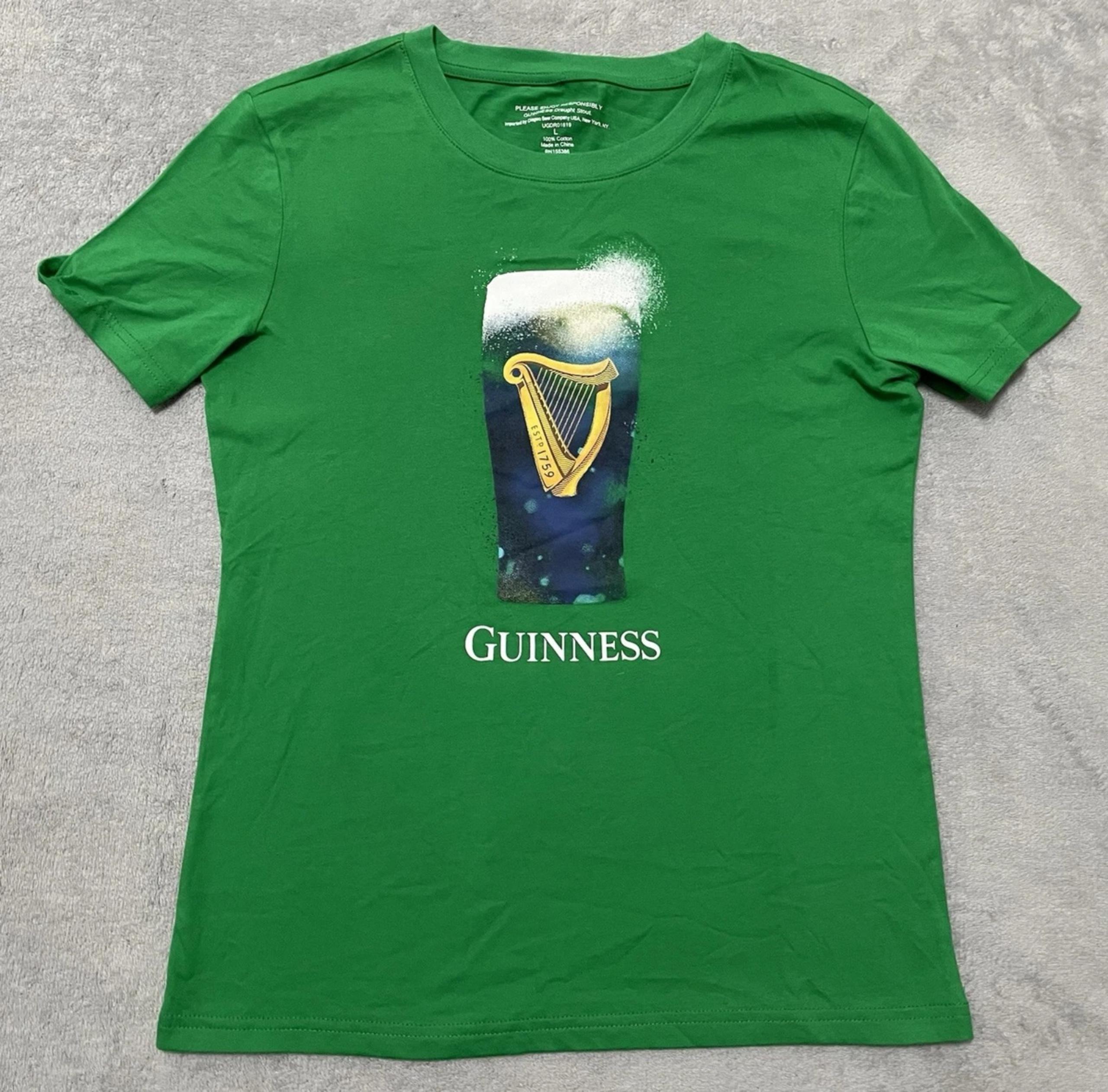 Guiness Beer T-shirt women Size L Green Graphic Harp In Glass