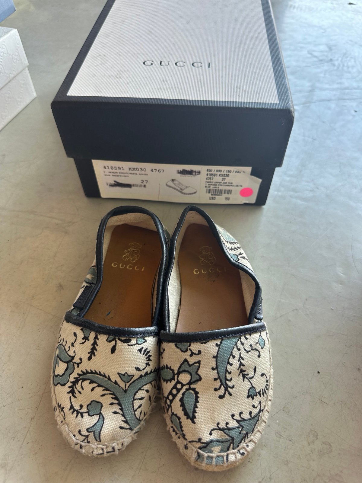 Gucci kids shoes size 27